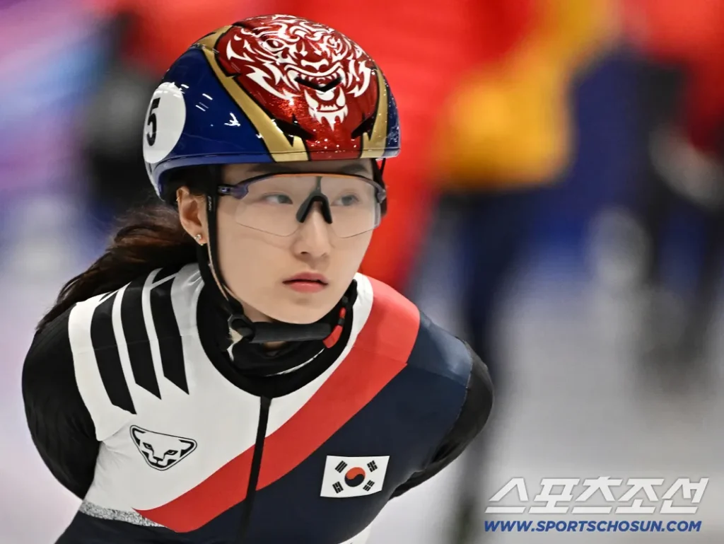 Choi Min-jeong Claims 2nd in Thrilling 500m Short Track Heat at 2026 Olympics