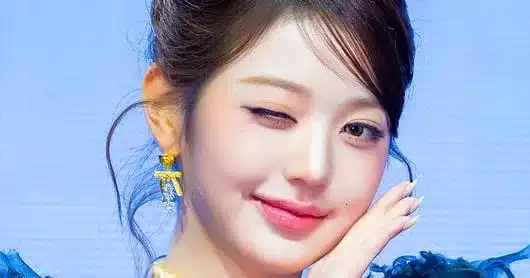 IVE’s Jang Wonyoung Stuns with Unreal Beauty at REVIVE+ Showcase IVE’s Jang Wonyoung Stuns with Unreal Beauty at REVIVE+ Showcase