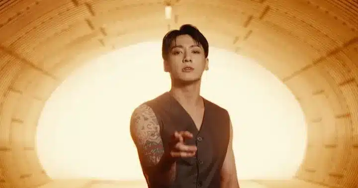 Jungkook Tops Global Fame List as Most Famous 25-Year-Old Jungkook Tops Global Fame List as Most Famous 25-Year-Old