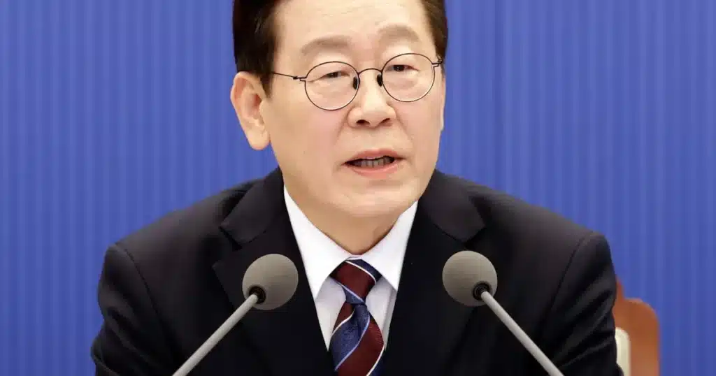 President Lee Jae-myung Prioritizes Koreans’ Safety in Iran Airstrikes President Lee Jae-myung Prioritizes Koreans’ Safety in Iran Airstrikes