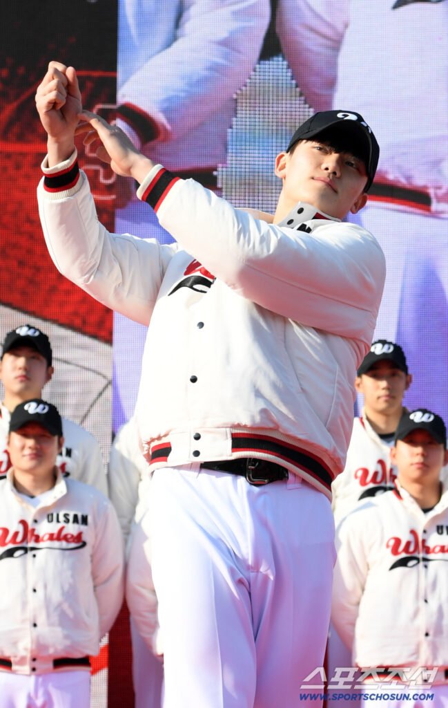 Ulsan Willeuze’s Han Chan-hee Launches First Home Run of Season