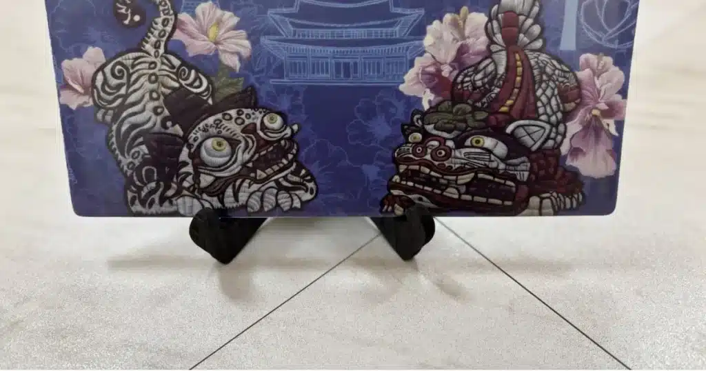 Lee Jae-myung Gifts Korean Pottery, Men’s Cosmetics to Singapore PM