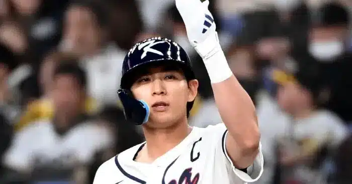 Japan Ace Hits ‘Major League Wall’ vs Giants’ Lee Jung-hoo Japan Ace Hits ‘Major League Wall’ vs Giants’ Lee Jung-hoo