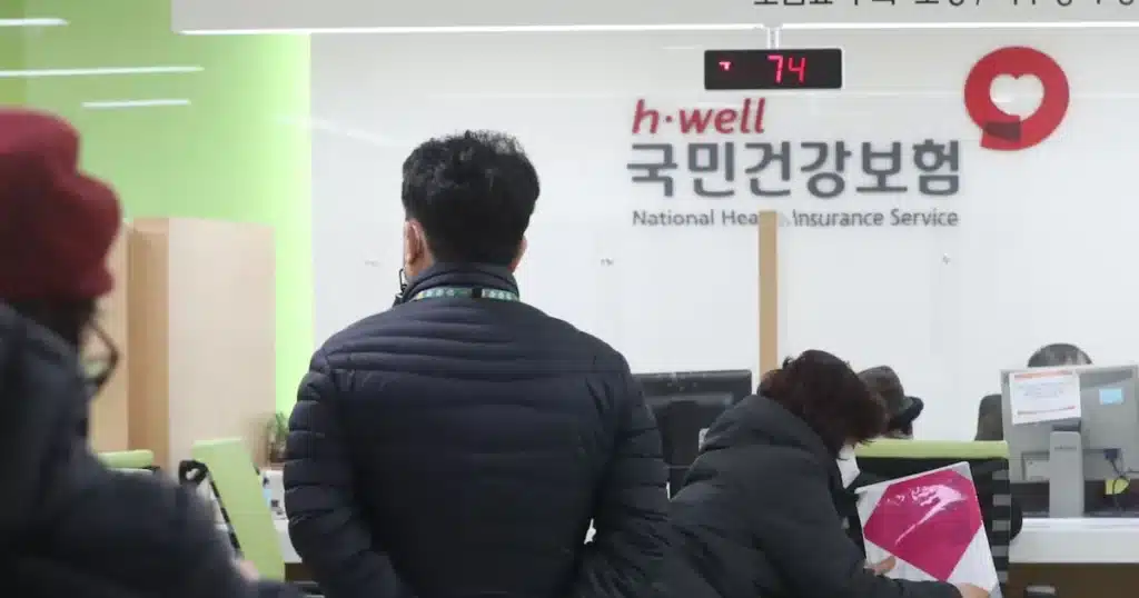 Rights Commission Urges Health Insurance for Undocumented Kids’ Guardians Rights Commission Urges Health Insurance for Undocumented Kids’ Guardians