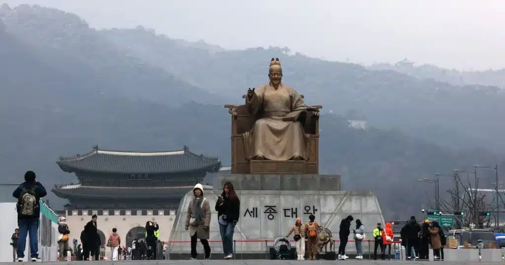 South Korea Faces Freezing Morning Lows and Gusty Winds