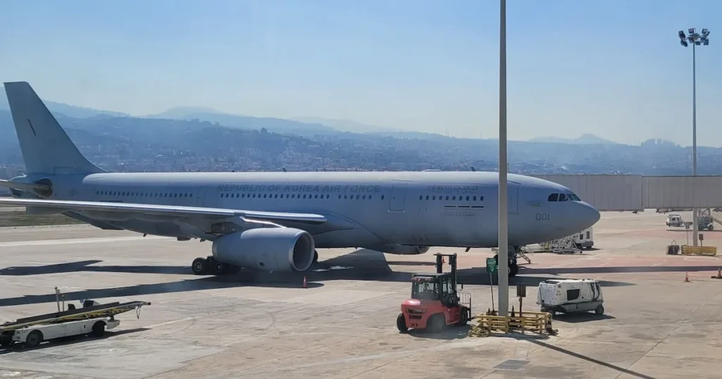 South Korea Evacuates 204 Citizens from Middle East War Zone South Korea Evacuates 204 Citizens from Middle East War Zone