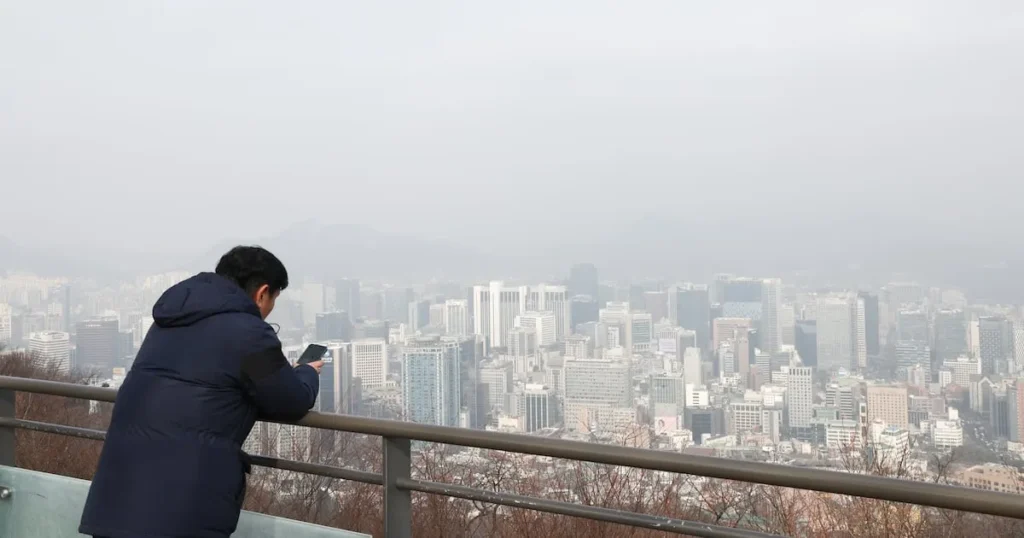 South Korea Monday Weather: Mild Morning Temps Amid Dust and Winds South Korea Monday Weather: Mild Morning Temps Amid Dust and Winds