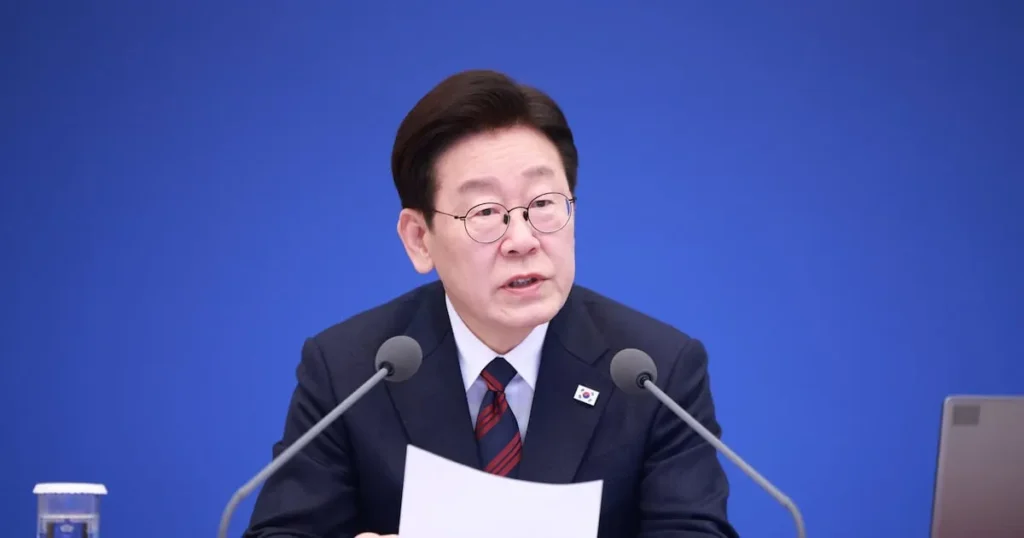 Lee Jae-myung Slams Slush Fund Claims as Pathetic Lies