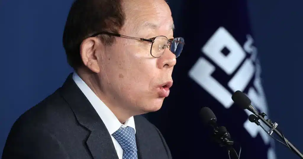 Democratic Party Launches Busan Mayor Primary Between Lee Jae-seung, Jeon Jae-su Democratic Party Launches Busan Mayor Primary Between Lee Jae-seung, Jeon Jae-su