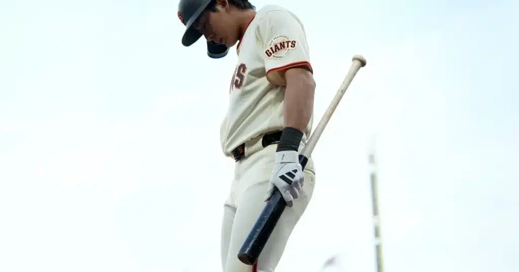 Jung Hoo Lee Hitless in Back-to-Back Games as Giants Lose Twice