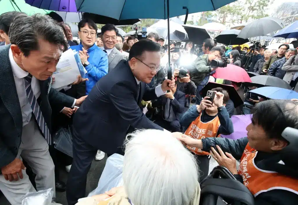Daegu Voters Slam PPP as ‘National Pride Vending Machine’ Daegu Voters Slam PPP as ‘National Pride Vending Machine’