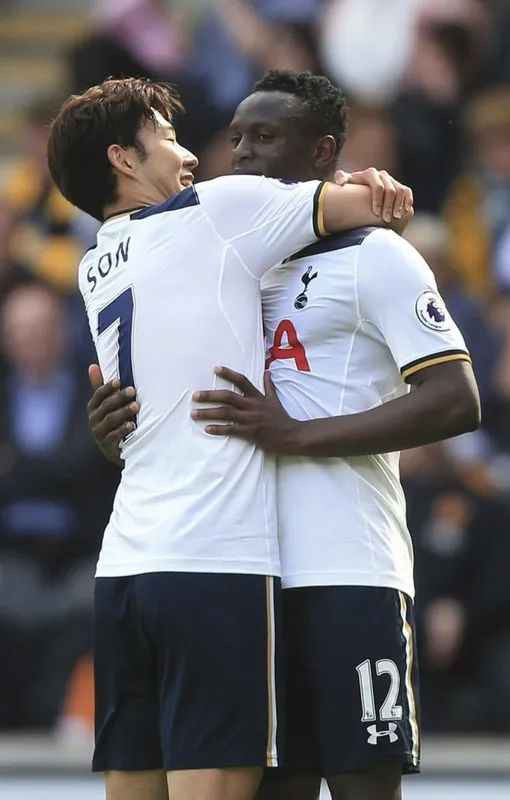 De Zerbi Eyes Victor Wanyama for Tottenham Boost: Son’s Top MF Pick De Zerbi Eyes Victor Wanyama for Tottenham Boost: Son’s Top MF Pick