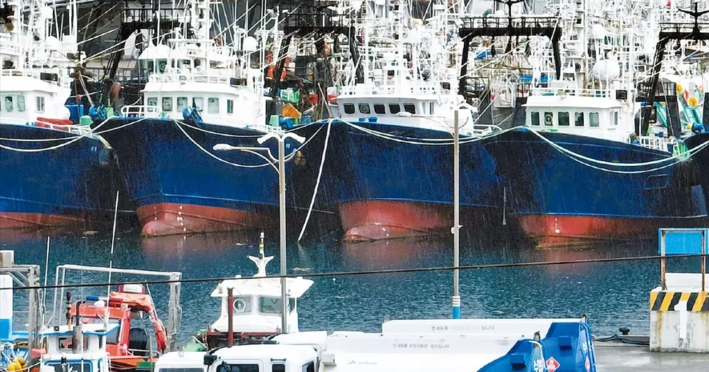 S.Korea Fishermen Dock Boats Amid Soaring Fuel Costs from Mideast War S.Korea Fishermen Dock Boats Amid Soaring Fuel Costs from Mideast War