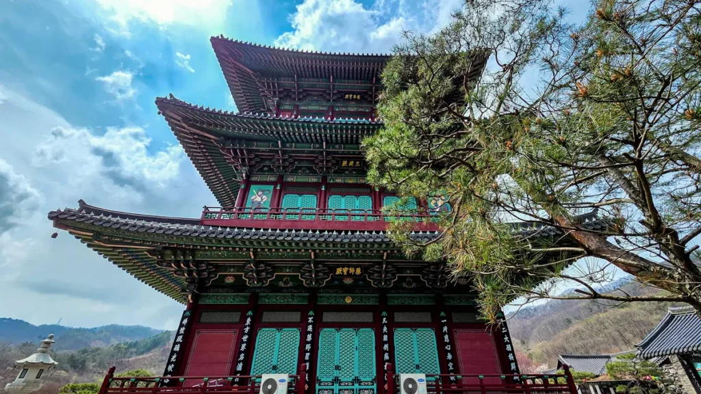 Korea’s Tallest Ancient Pagoda: 3-Story Marvel Built by Prayer Korea’s Tallest Ancient Pagoda: 3-Story Marvel Built by Prayer