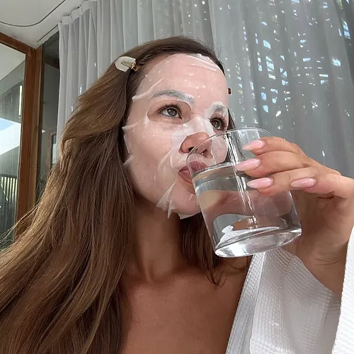 Does Sparkling Water Cause Weight Gain? Dietitian Insights Does Sparkling Water Cause Weight Gain? Dietitian Insights