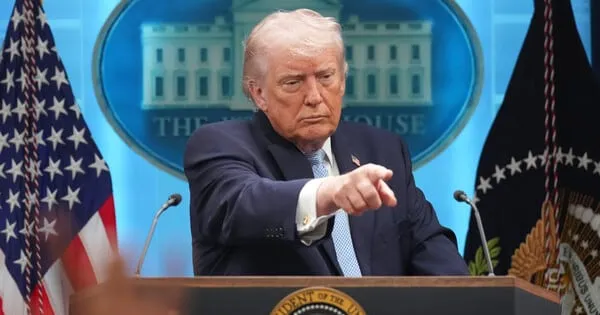 Trump Blasts Iran Strike Foes in MAGA as ‘Low IQ Fakers’ Trump Blasts Iran Strike Foes in MAGA as ‘Low IQ Fakers’