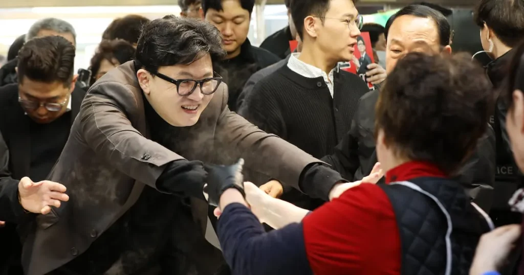 Han Dong-hoon Visits Busan Stores, Confirms Apartment Stay