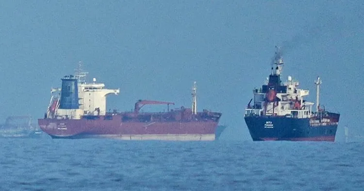 US Hits 15 Houthi-Linked Vessels in Red Sea Strike US Hits 15 Houthi-Linked Vessels in Red Sea Strike