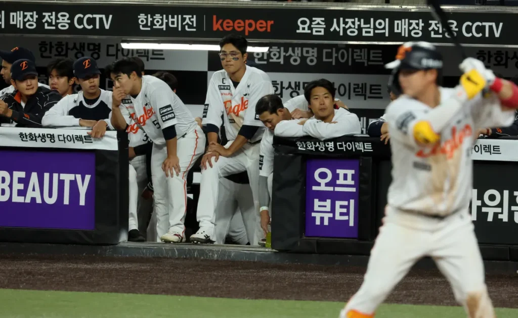 Hanwha Coach Kim Kyung-moon Takes Blame for 6-Game Skid After 1-6 Loss