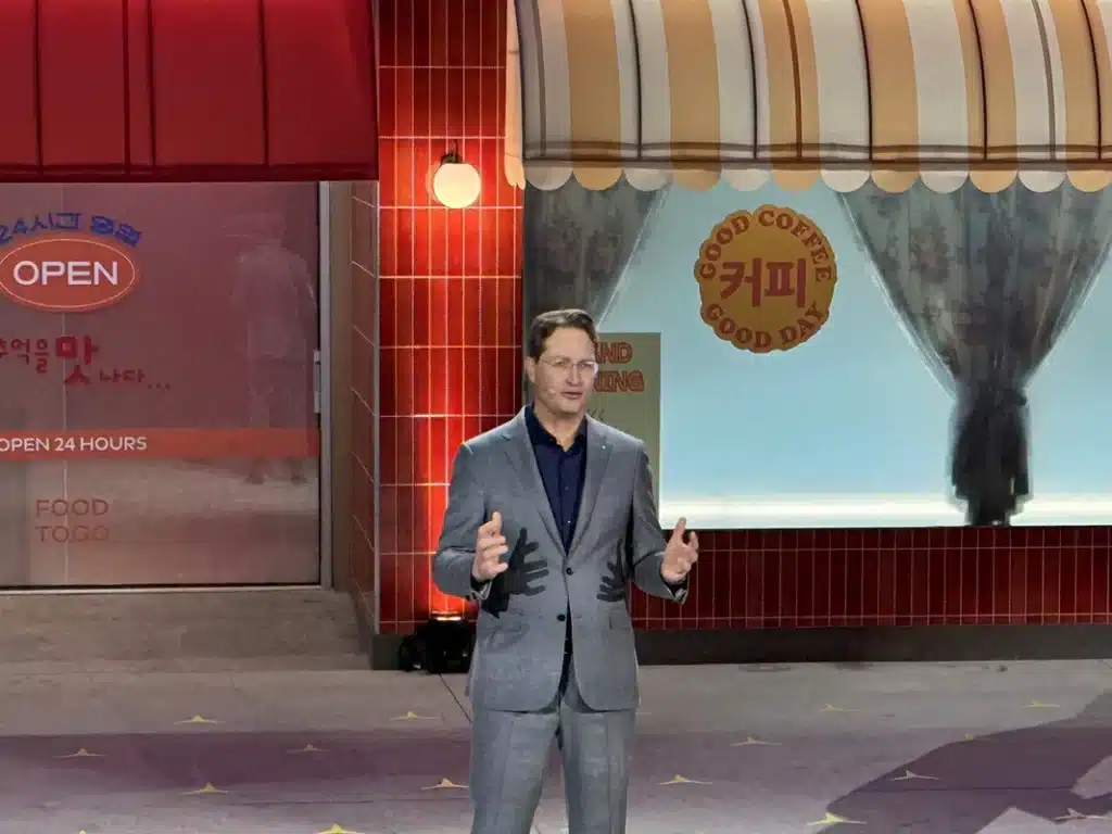 Mercedes-Benz Unveils Electric C-Class in Korea with 762km Range