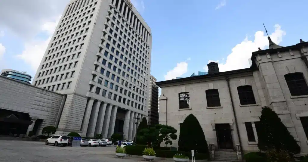 Bank of Korea Plans Record 6.6 Trillion Won Bond Issuance in May