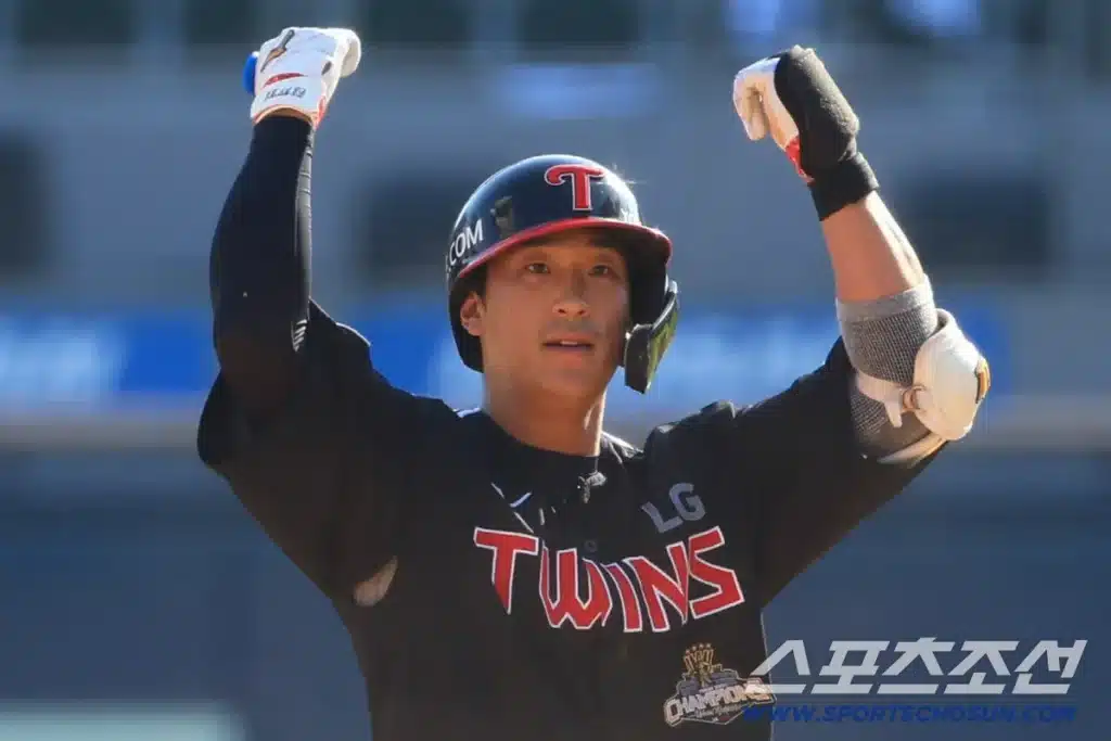 Song Chan Torments ‘LG Killer’ Benjamine with 3 Hits, Game-Tying Blast