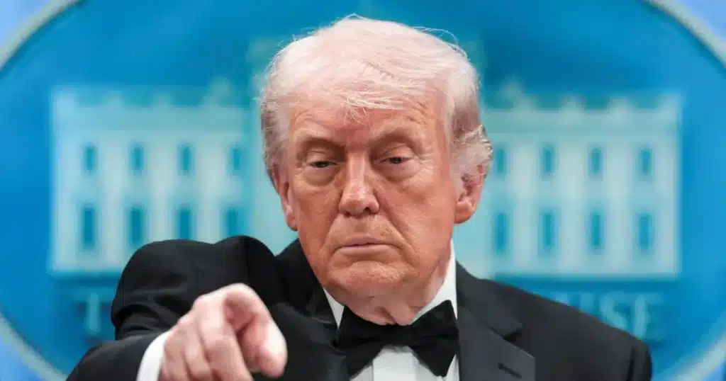 Trump Demands Iran Denuclearize Fully Before Talks Resume