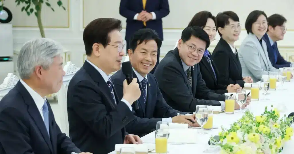 Lee Jae-myung: Foreign Reactions Secondary, Public Leaders Must Follow Citizen Sentiment