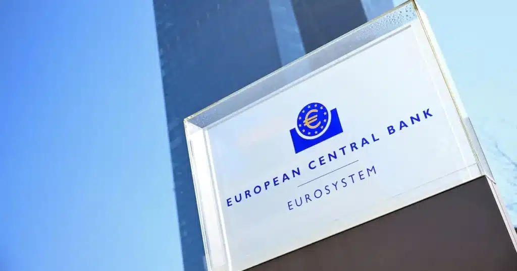 ECB Holds Key Rates Steady Amid Easing Inflation Risks