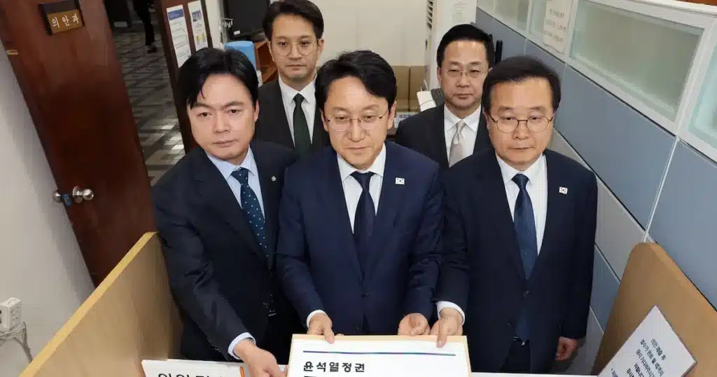 Democratic Party Divided on Yoon Special Probe Bill Ahead of By-Elections
