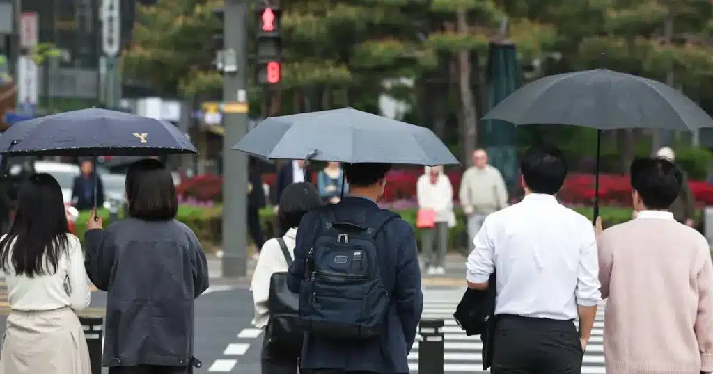 Heavy Rain Alert for South Korea: Central Regions Up to 27mm