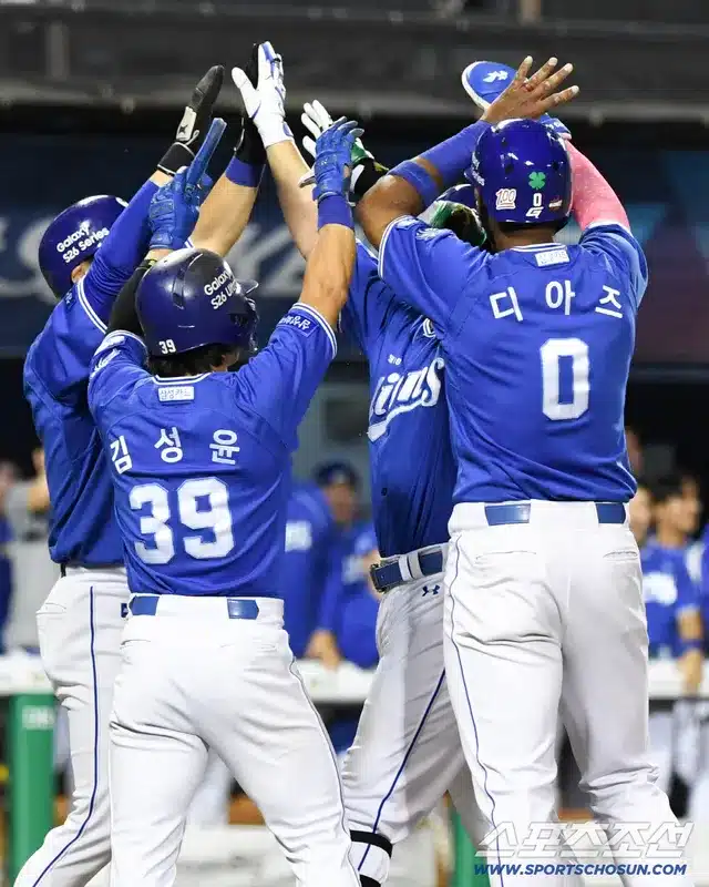 Samsung Lions Crush LG Twins 9-1, Secure 8-Game Win Streak After 12 Years Samsung Lions Crush LG Twins 9-1, Secure 8-Game Win Streak After 12 Years