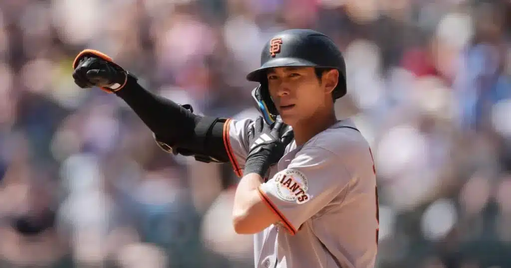 Lee Jung-hoo Hits First 5-Hit Game as Giants Dominate Rockies 19-6 Lee Jung-hoo Hits First 5-Hit Game as Giants Dominate Rockies 19-6