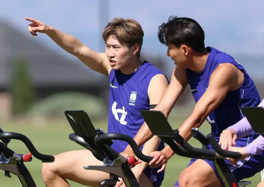 Lee Kang-in Joins Squad Directly for Training Amidst Celebration Lee Kang-in Joins Squad Directly for Training Amidst Celebration
