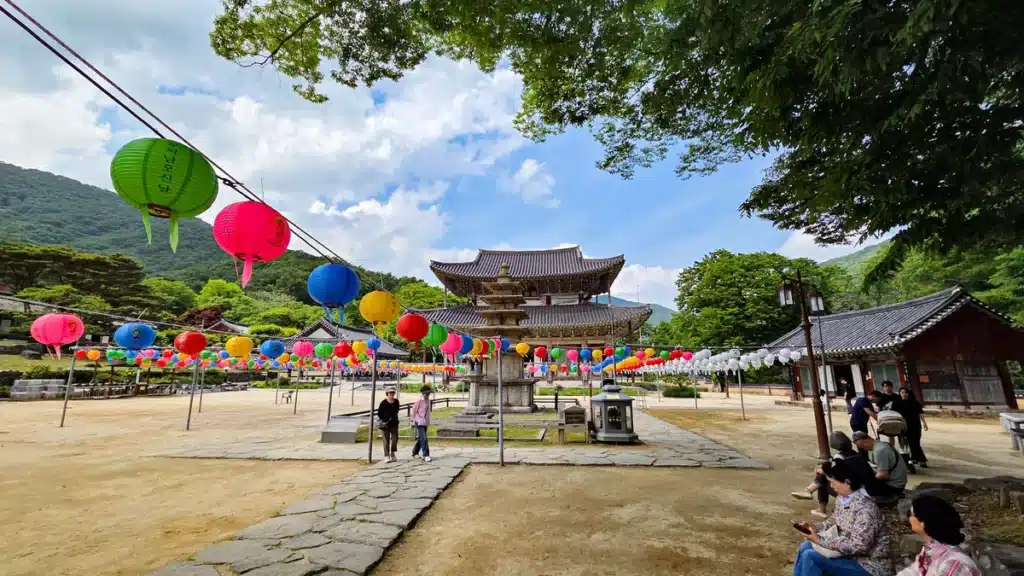 Bu여’s Muryangsa Temple: A Haven of History and Serenity