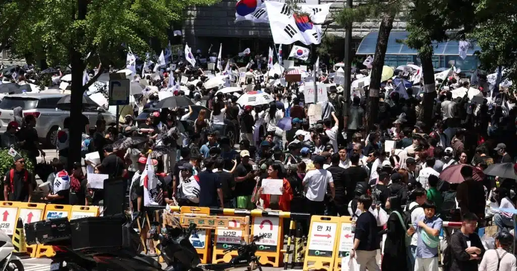 Protests Erupt Over Voting Ballot Shortage on Second Day