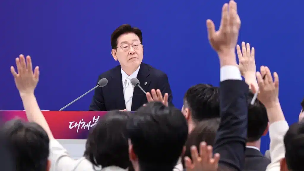 President Lee: Navigating a Year of Democratic, Economic, and Livelihood Crises President Lee: Navigating a Year of Democratic, Economic, and Livelihood Crises