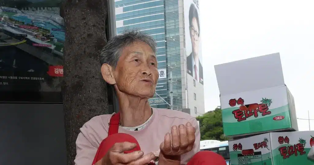 Street Vendor’s Kindness to Candidate Fuels Election Upset Street Vendor’s Kindness to Candidate Fuels Election Upset