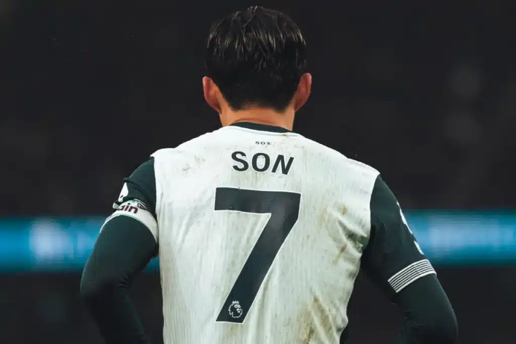 Mitoma Favored as Son Heung-min Successor by Tottenham Fans Mitoma Favored as Son Heung-min Successor by Tottenham Fans
