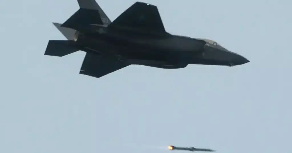 North Korea Warns of ‘Self-Sterilizing Deterrence’ Amid US-SK Arms Deal North Korea Warns of ‘Self-Sterilizing Deterrence’ Amid US-SK Arms Deal