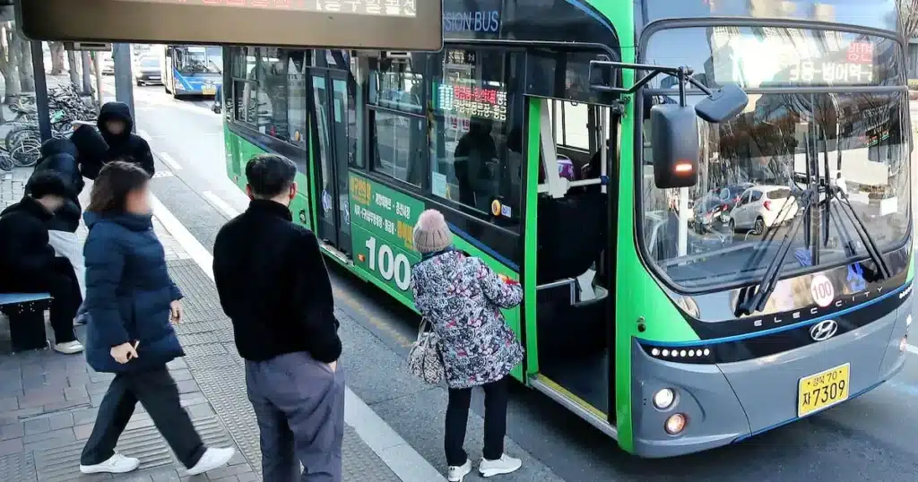Daegu’s Free Bus Rides for Seniors Yield ₩611 Billion in Economic Benefits Daegu’s Free Bus Rides for Seniors Yield ₩611 Billion in Economic Benefits