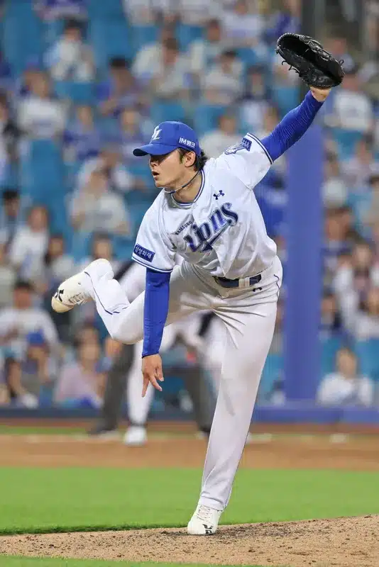 Lions Roar: Choi Hyung-woo’s Heroics Fuel Five-Game Win Streak Lions Roar: Choi Hyung-woo’s Heroics Fuel Five-Game Win Streak