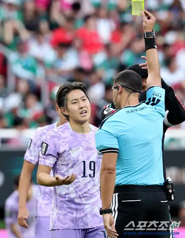 Mexican Media Criticizes Lee Kang-in’s Tackle, Citing Red Card Potential Mexican Media Criticizes Lee Kang-in’s Tackle, Citing Red Card Potential