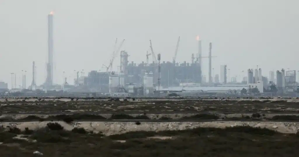 Qatar LNG Hub Blast Kills 13, Injures 66 Qatar LNG Hub Blast Kills 13, Injures 66