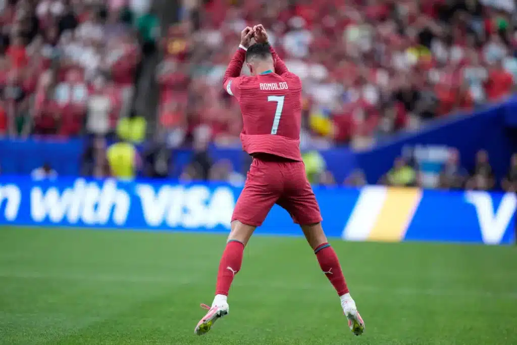 Ronaldo’s Brace Powers Portugal to 3-0 Lead vs. Uzbekistan Ronaldo’s Brace Powers Portugal to 3-0 Lead vs. Uzbekistan