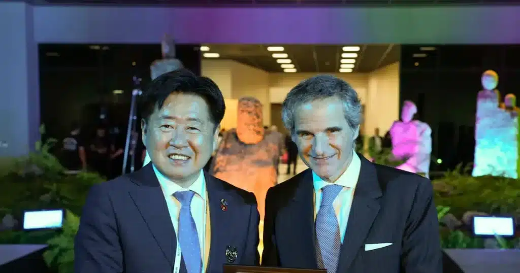 UN Secretary-General Candidates Honored as Honorary Jeju Citizens