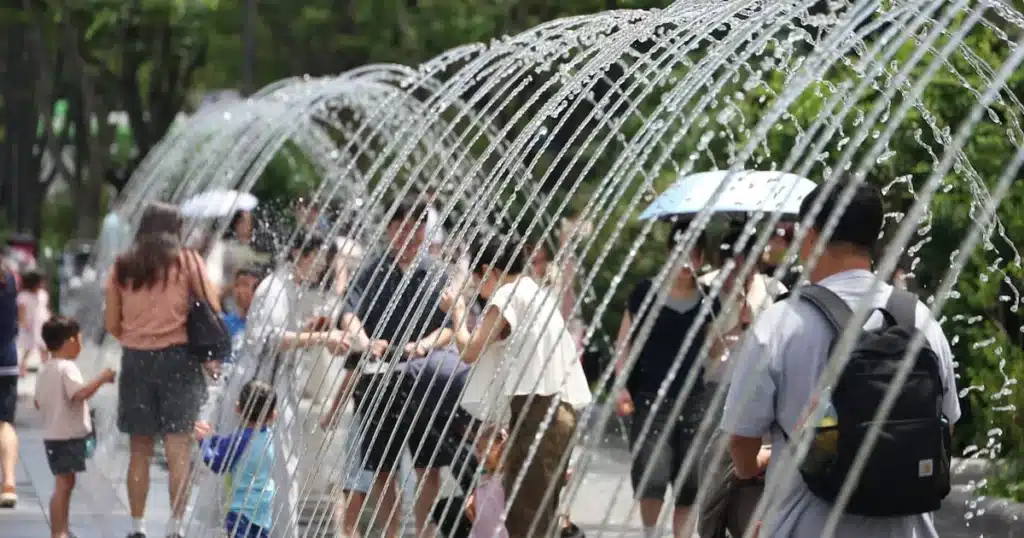 Nation Braces for Weekend Heatwave: Temperatures to Reach 102°F
