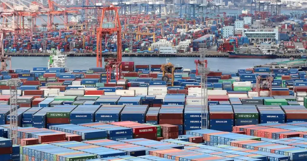 Production and Investment Decline Amid Record Prices and Consumer Spending Rebound