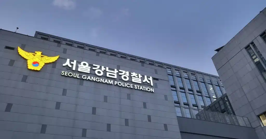 Man Dies After Being Hit by Taxi While Lying on Gangnam Road Man Dies After Being Hit by Taxi While Lying on Gangnam Road