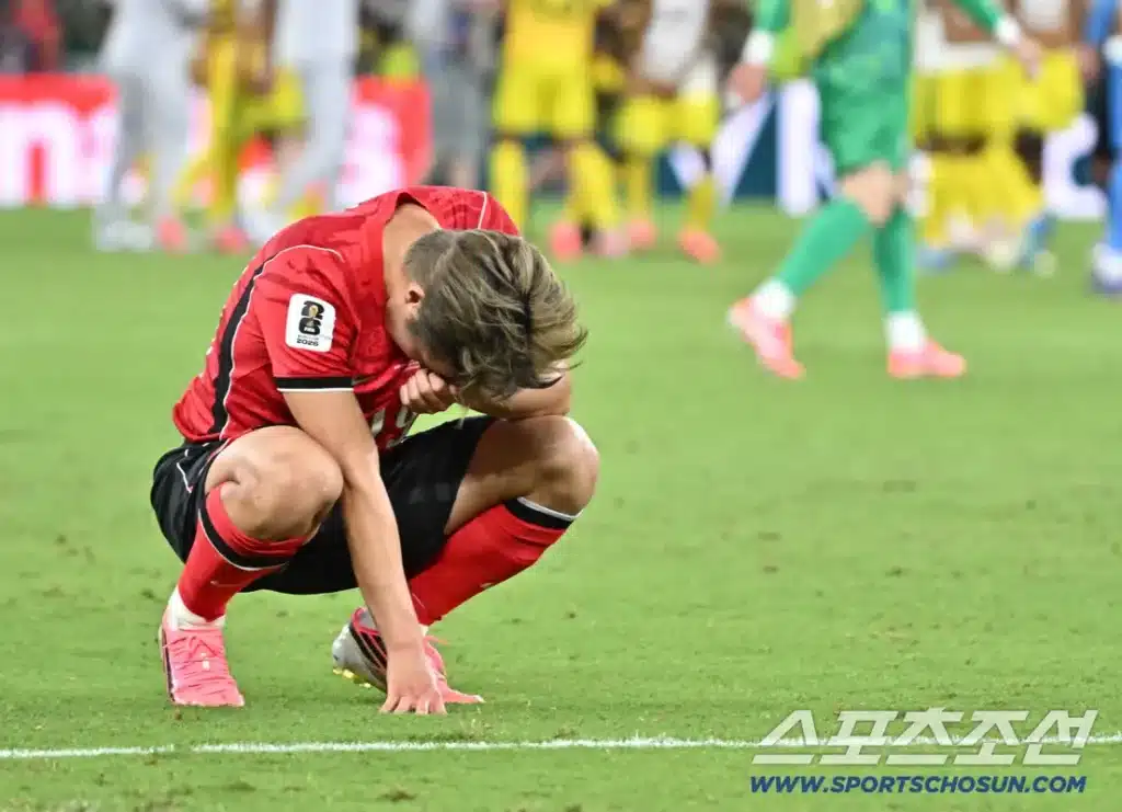 Lee Kang-in Apologizes, Vows Improvement After World Cup Stumble Lee Kang-in Apologizes, Vows Improvement After World Cup Stumble